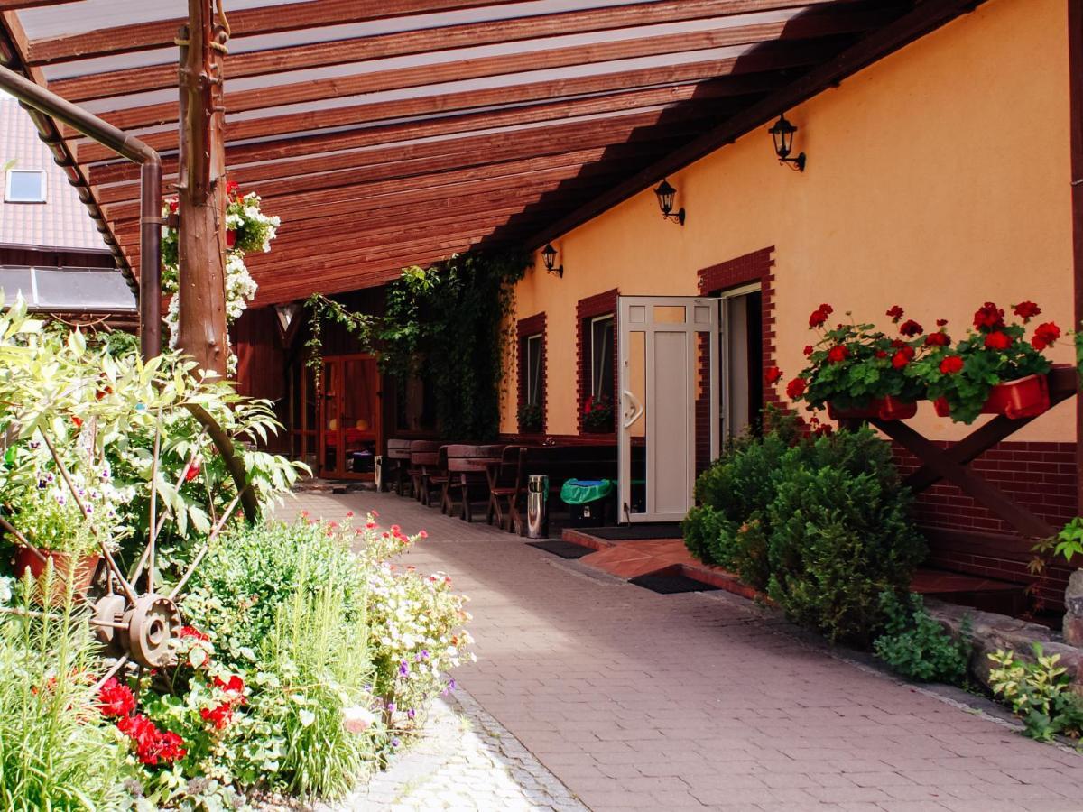 Gosciniec Pod Debem Villa Wilimy Kültér fotó